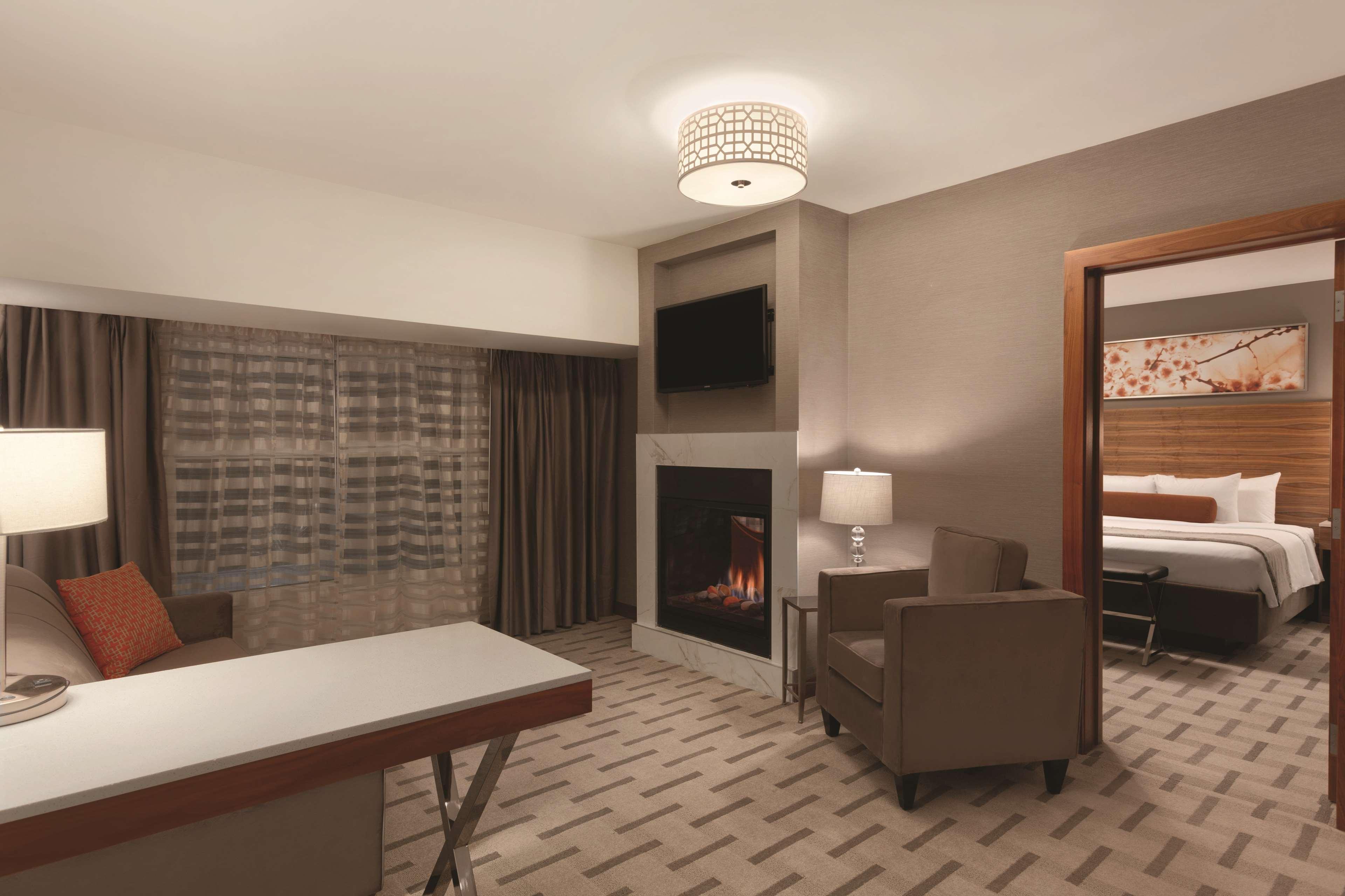 Radisson Hotel & Conference Centre Calgary Airport Dış mekan fotoğraf