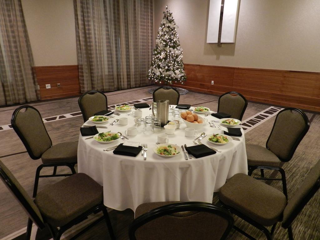 Radisson Hotel & Conference Centre Calgary Airport Dış mekan fotoğraf